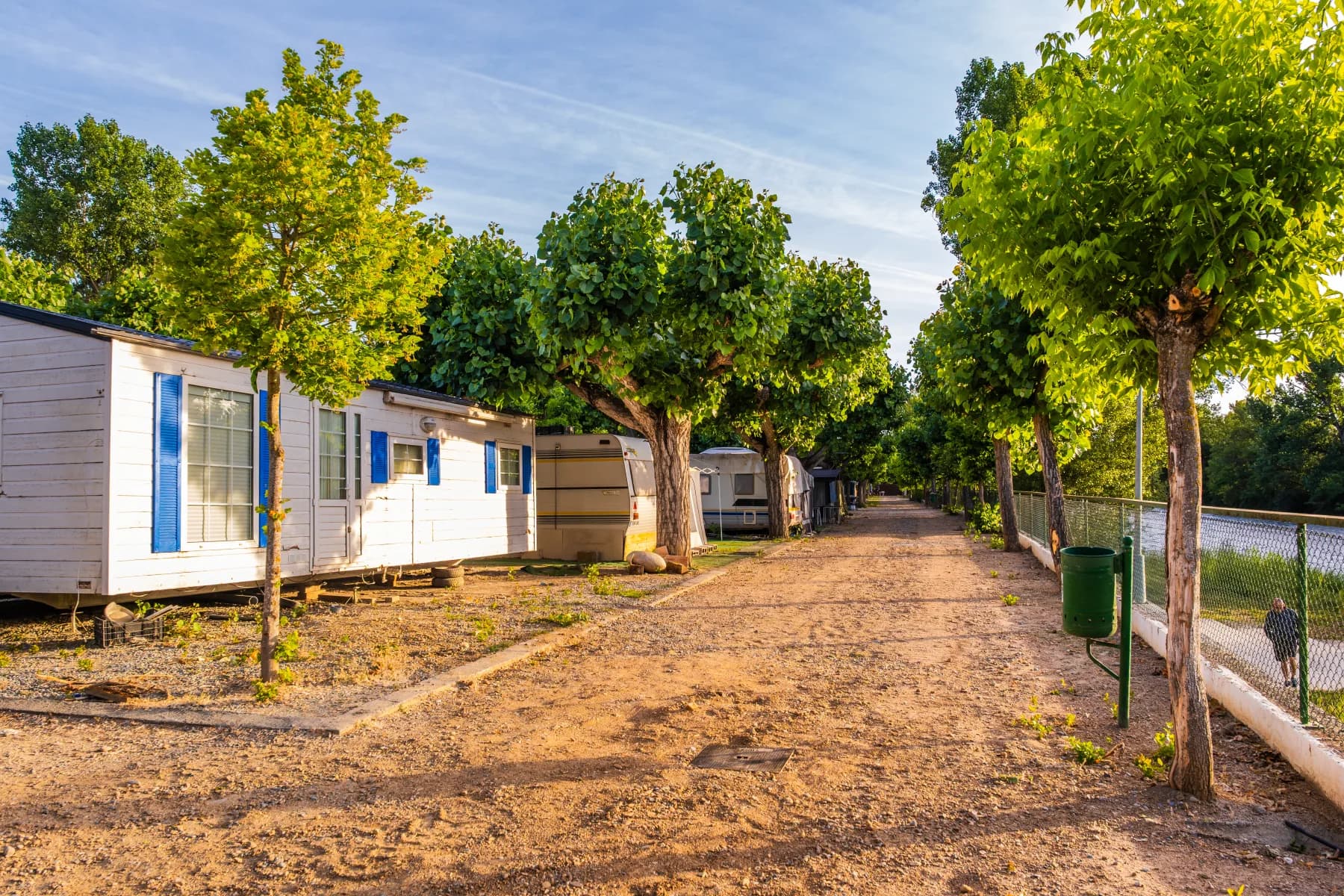 Parcelas para caravana a la sombra de los árboles