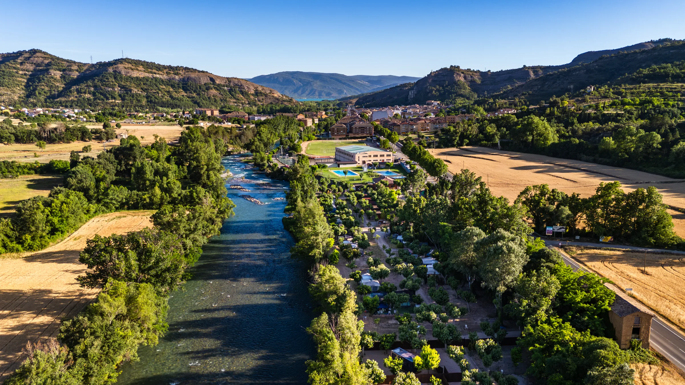 Área de autocaravanas Camping Fuente de Regrustan en Graus, Huesca